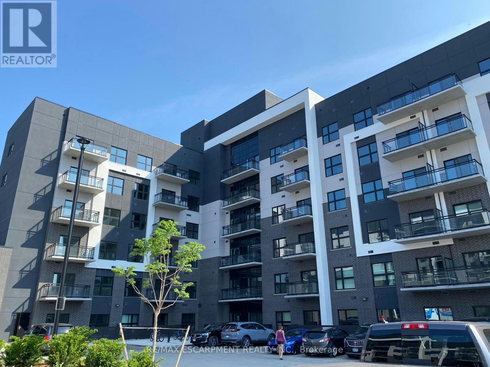 425-102 Grovewood Common, Oakville, ON, L6H 0X2 - 2