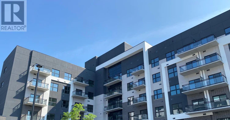 425-102 Grovewood Common, Oakville, ON, L6H 0X2 - 2