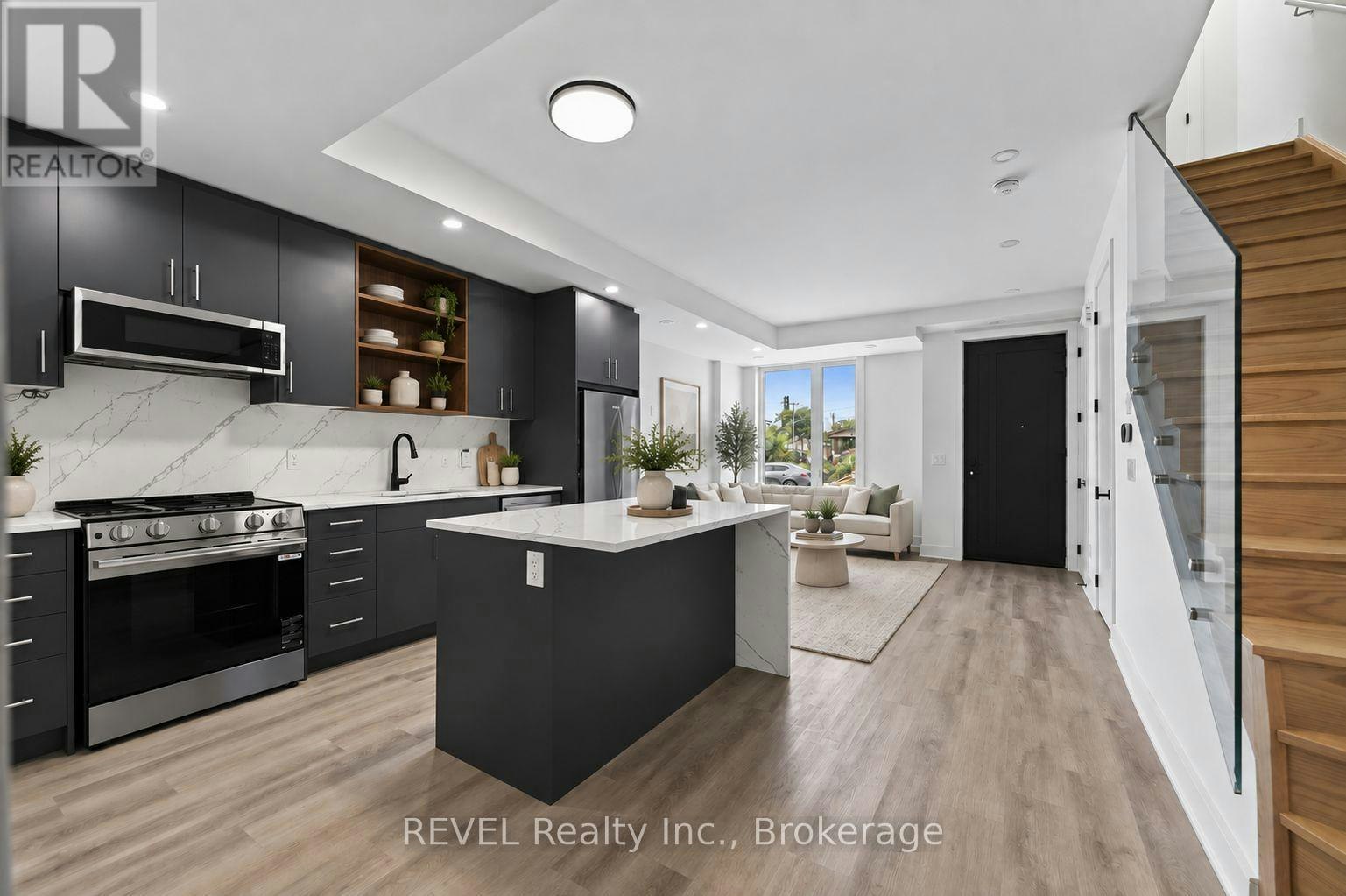 206 Ellis Street, St. Catharines, ON, L2P 2G3 5