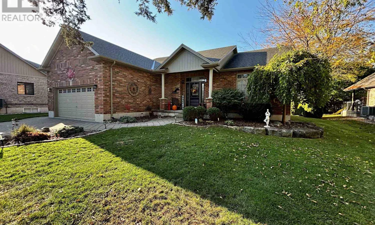 10159 Meadowlily Crescent