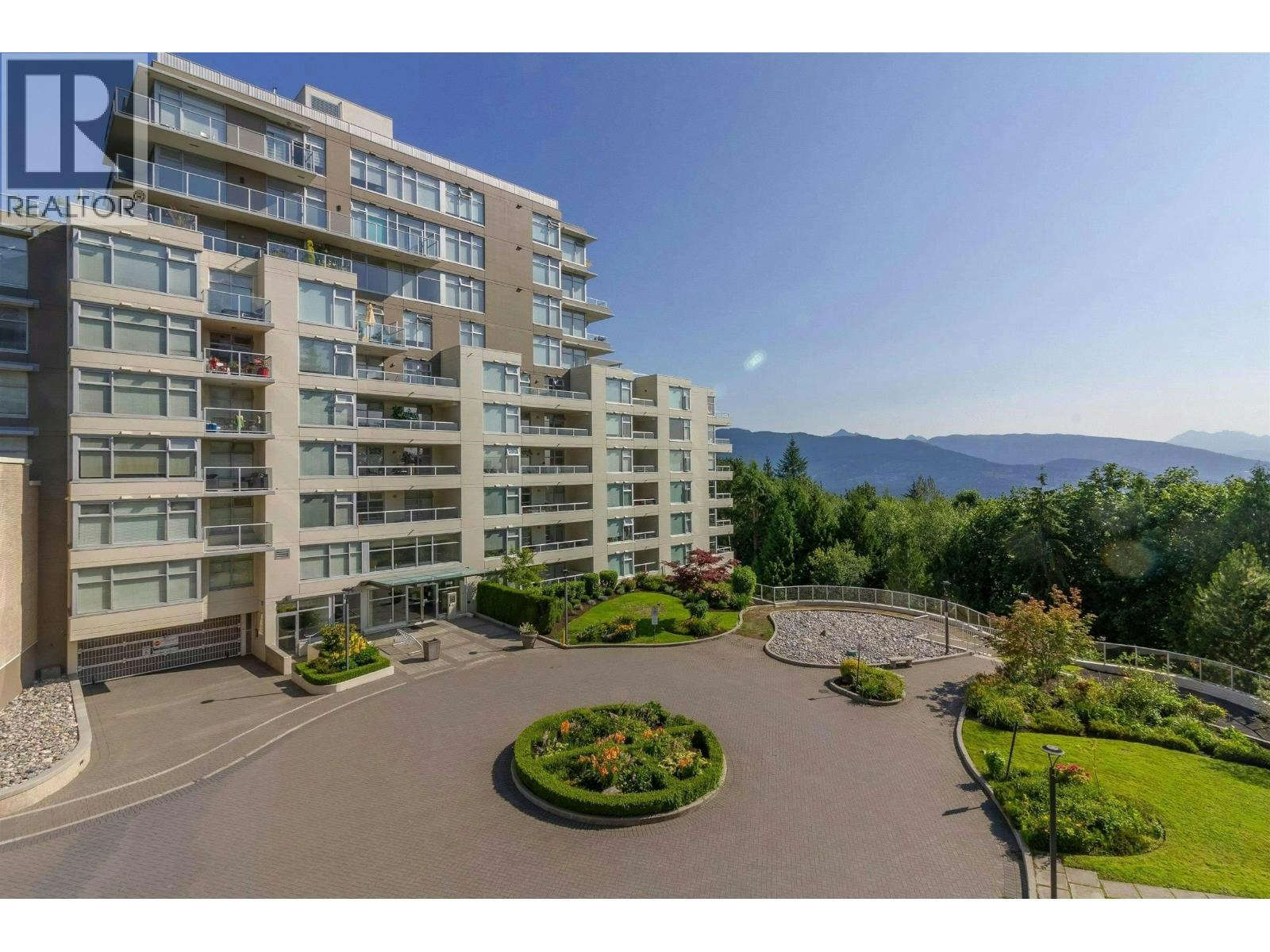 602-9298 University Crescent, Burnaby, BC, V5A 4X8 - 9