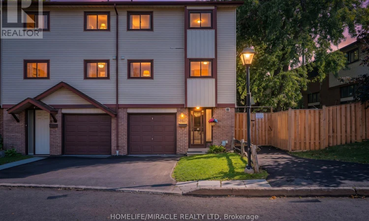 63-63 Mccallum Court