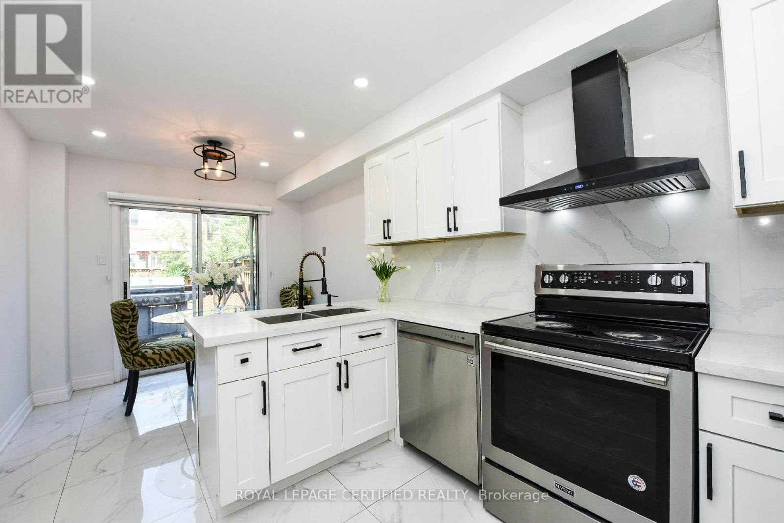 6037 Clover Ridge Crescent, Mississauga, ON, L5N 7B4 - 11