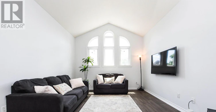 6037 Clover Ridge Crescent, Mississauga, ON, L5N 7B4 - 4
