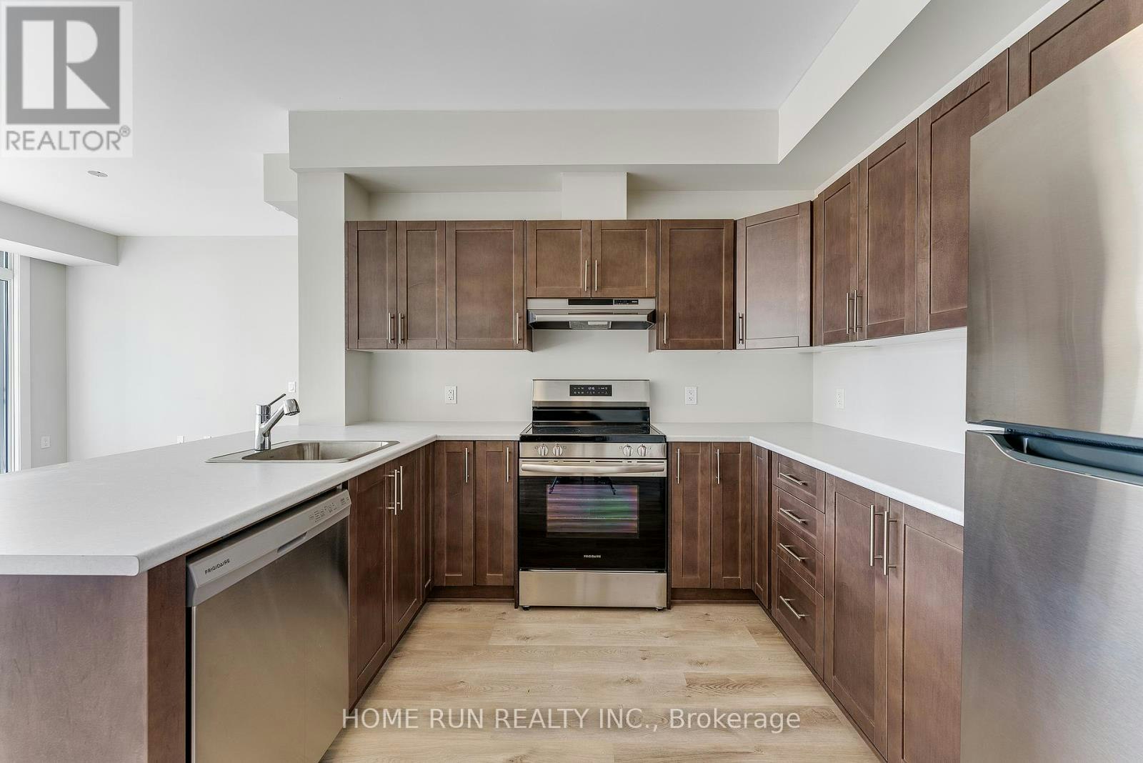 302-397 Codds Road, Ottawa, ON, K1K 5C7 - 4