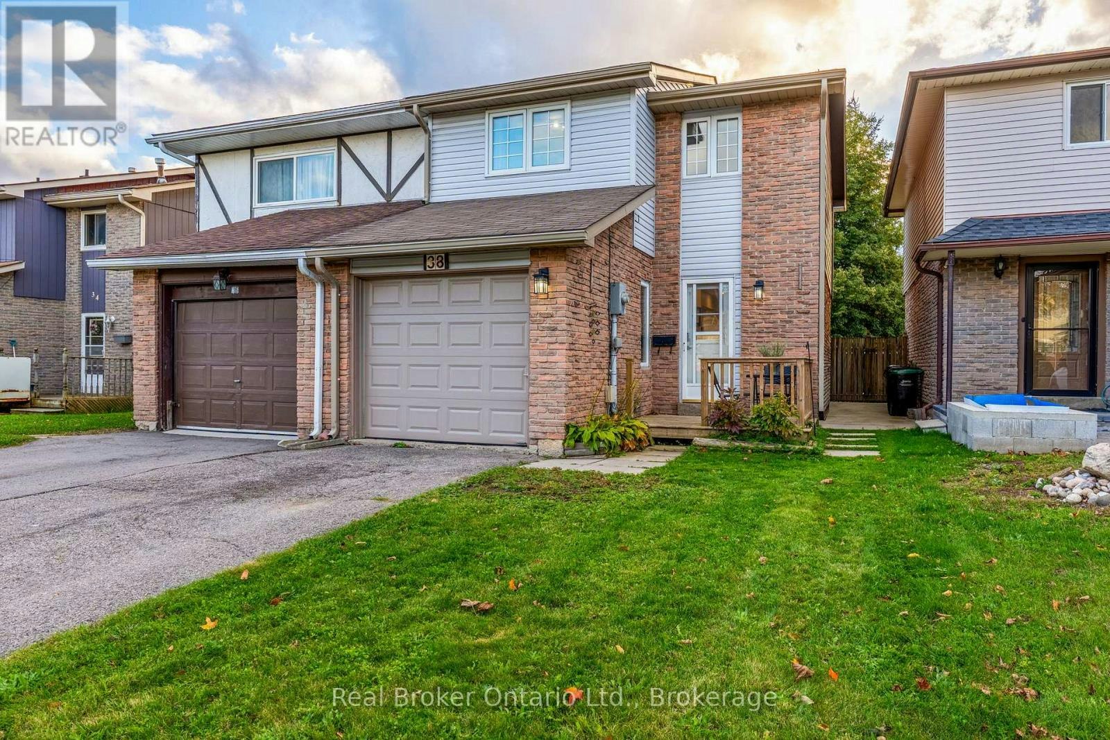 38 Christie Crescent, Barrie, ON, L4N 4W8