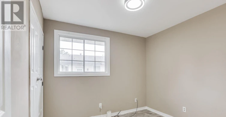 MAIN-63 Renny Crescent, London, ON, N6E 2C4 - 16