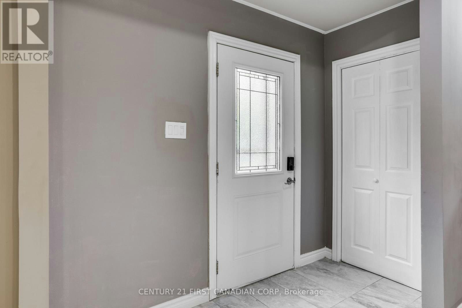 MAIN-63 Renny Crescent, London, ON, N6E 2C4 - 4