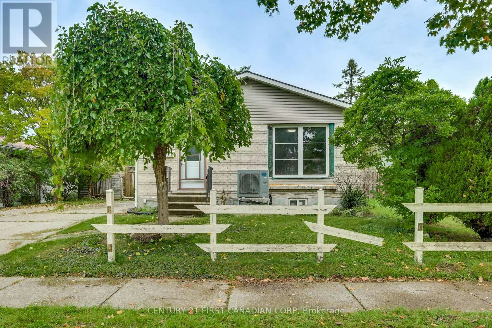 MAIN-63 Renny Crescent, London, ON, N6E 2C4 - 2