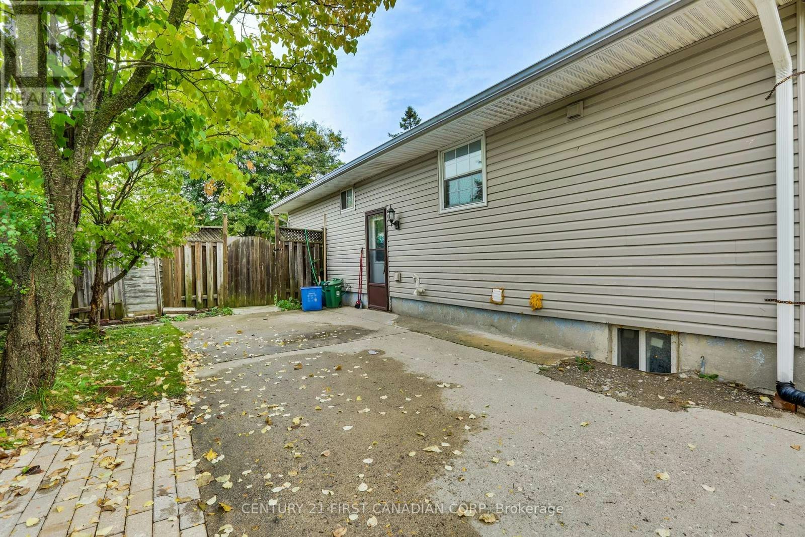 MAIN-63 Renny Crescent, London, ON, N6E 2C4 - 19
