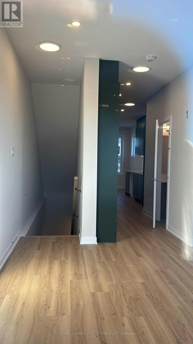 330 Stargrass Private, Ottawa, ON, K2J 6R8 3