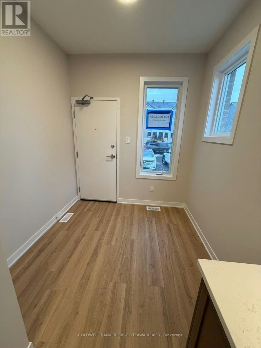 330 Stargrass Private, Ottawa, ON, K2J 6R8 2
