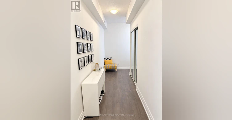 911-65 Speers Road, Oakville, ON, L6K 0J1 - 4