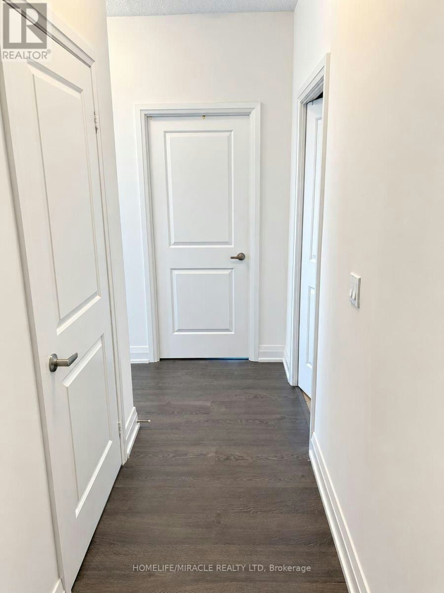 911-65 Speers Road, Oakville, ON, L6K 0J1 - 6
