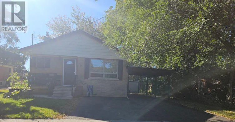 MAIN LEVEL-711 Dunlop Street W, Whitby, ON, L1N 1V4