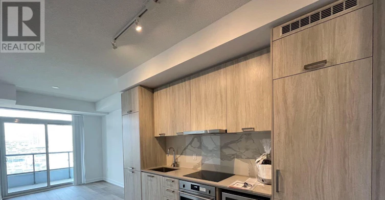2012-38 Honeycrisp Crescent, Vaughan, ON, L4K 0M8 - 4