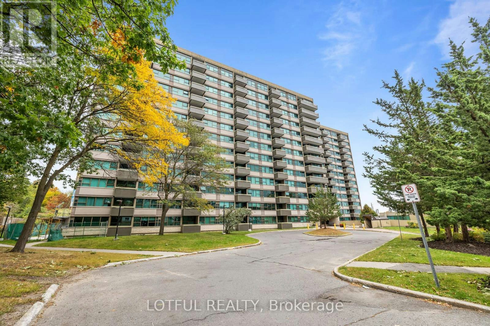 104-555 Brittany Drive, Ottawa, ON, K1K 4C5