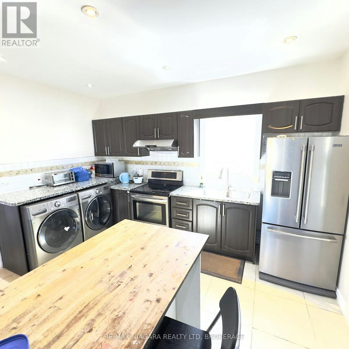 4825 Crysler Avenue, Niagara Falls, ON, L2E 3W3 - 7