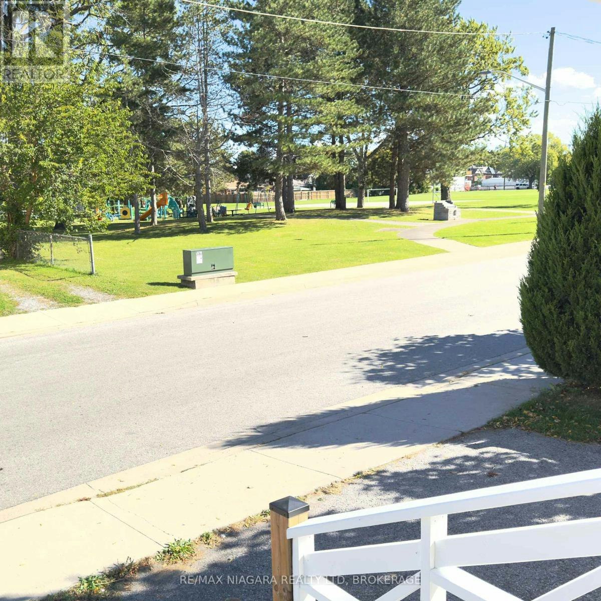 4825 Crysler Avenue, Niagara Falls, ON, L2E 3W3 - 3