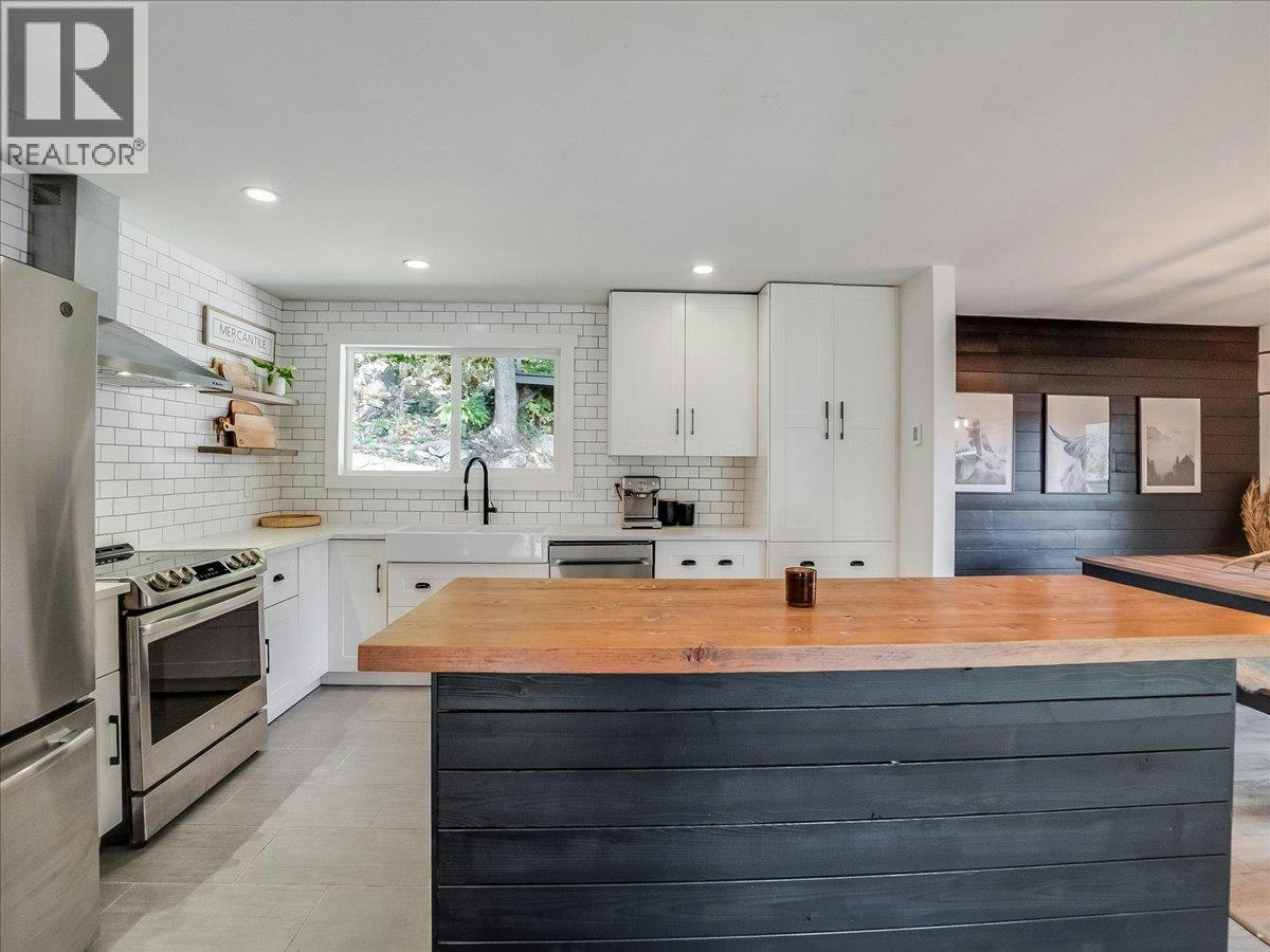 1765 Ridgewood Road, Nelson, BC, V1L 6J9 - 21