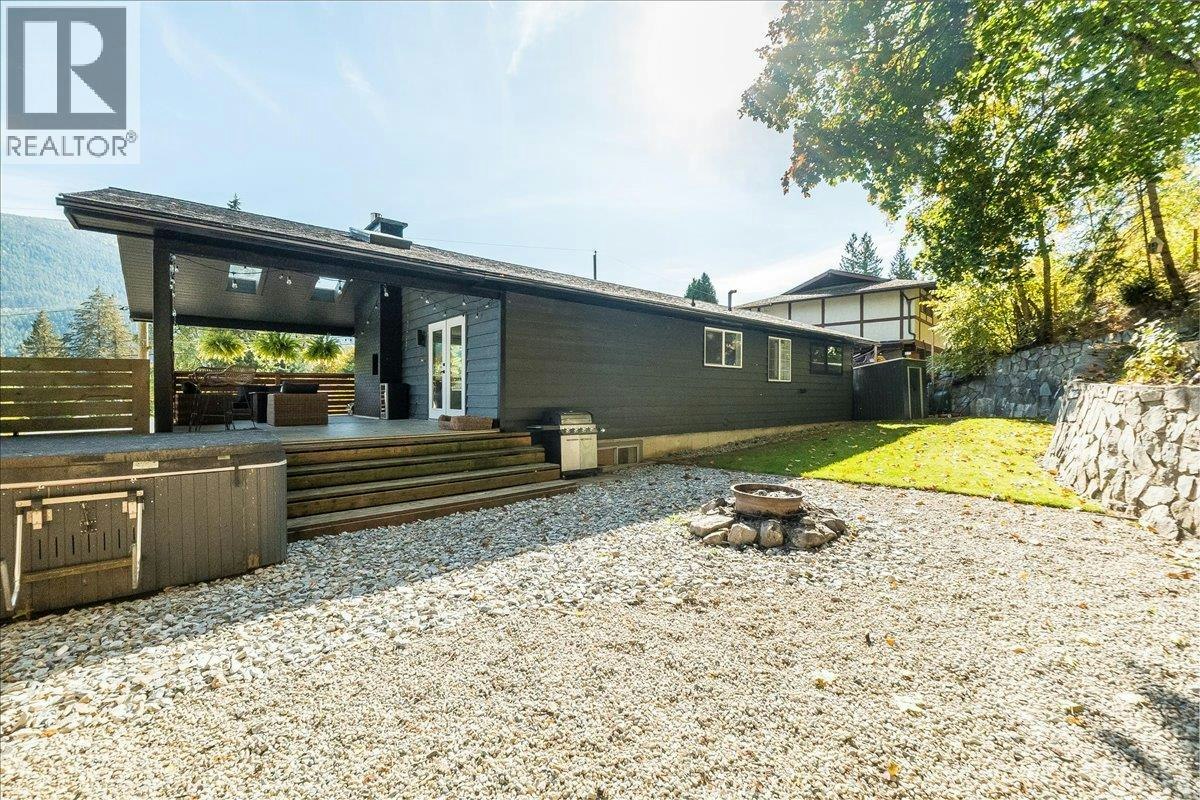 1765 Ridgewood Road, Nelson, BC, V1L 6J9 - 14