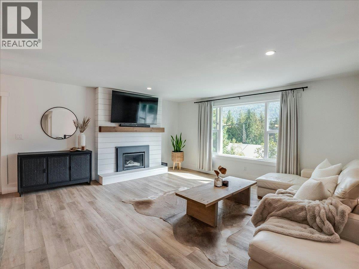 1765 Ridgewood Road, Nelson, BC, V1L 6J9 - 28