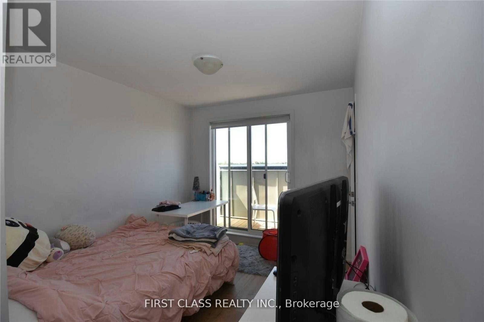 86-2-1760 Simcoe Street N, Oshawa, ON, L1G 4X9 - 4