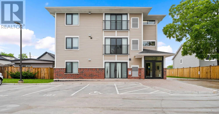 103-63 Vine Street S, St. Catharines, ON, L2R 3X9 - 3