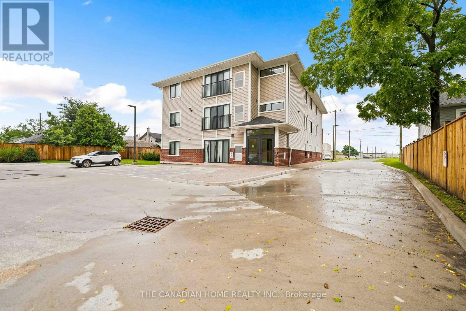 103-63 Vine Street S, St. Catharines, ON, L2R 3X9 - 2
