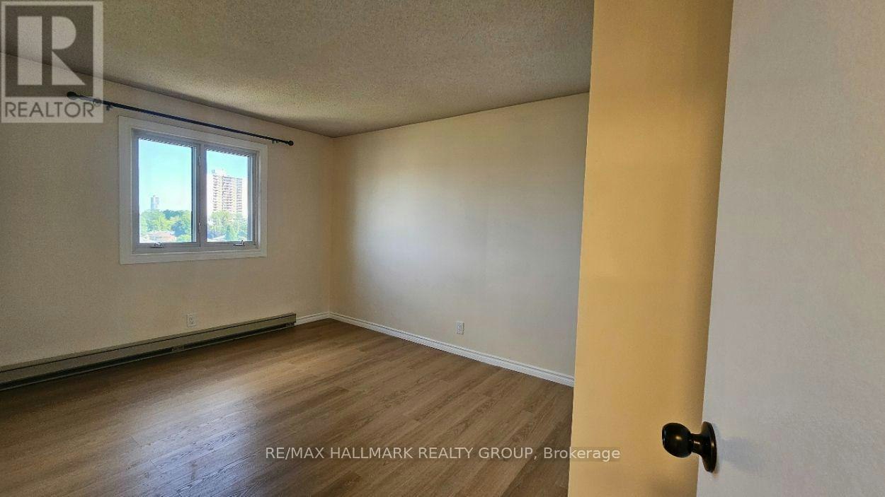 804 158a Mcarthur Avenue, Ottawa, ON, K1L 7E7 - 12