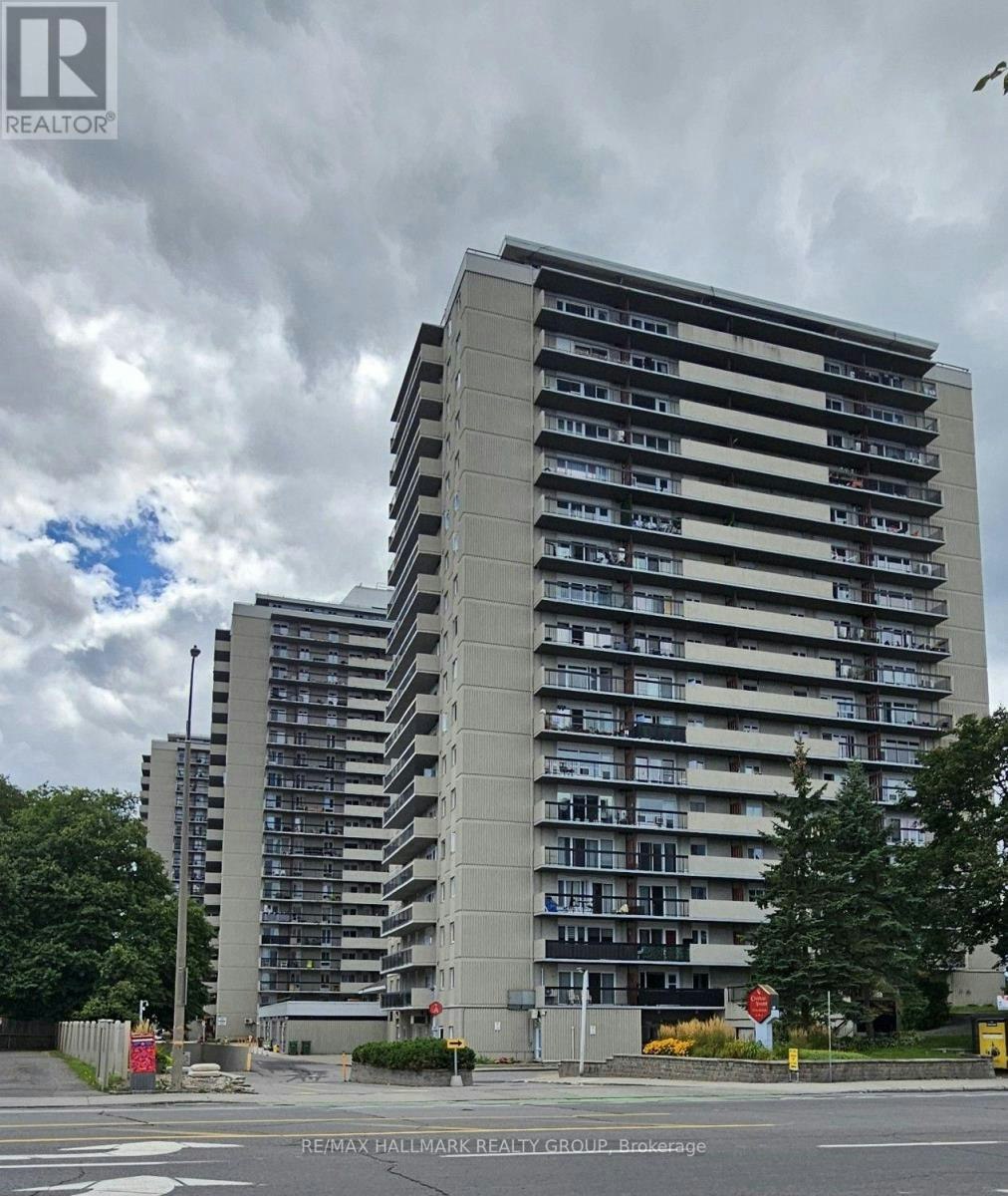 804 158a Mcarthur Avenue, Ottawa, ON, K1L 7E7