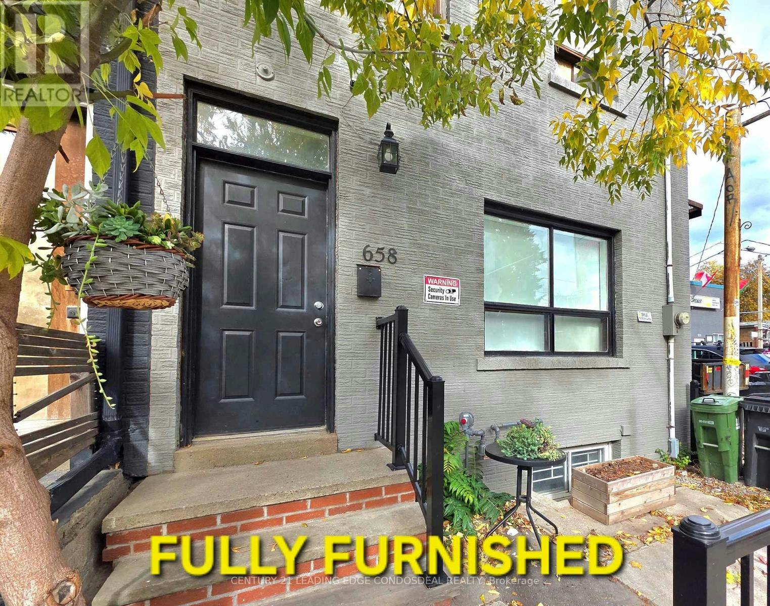 2B-658 Dundas Street W, Toronto, ON, M5T 1H9