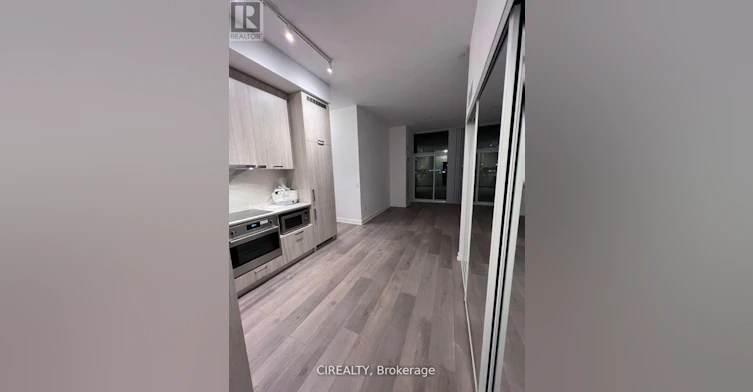 210-38 Honeycrisp Crescent, Vaughan, ON, L4K 0M8 - 3
