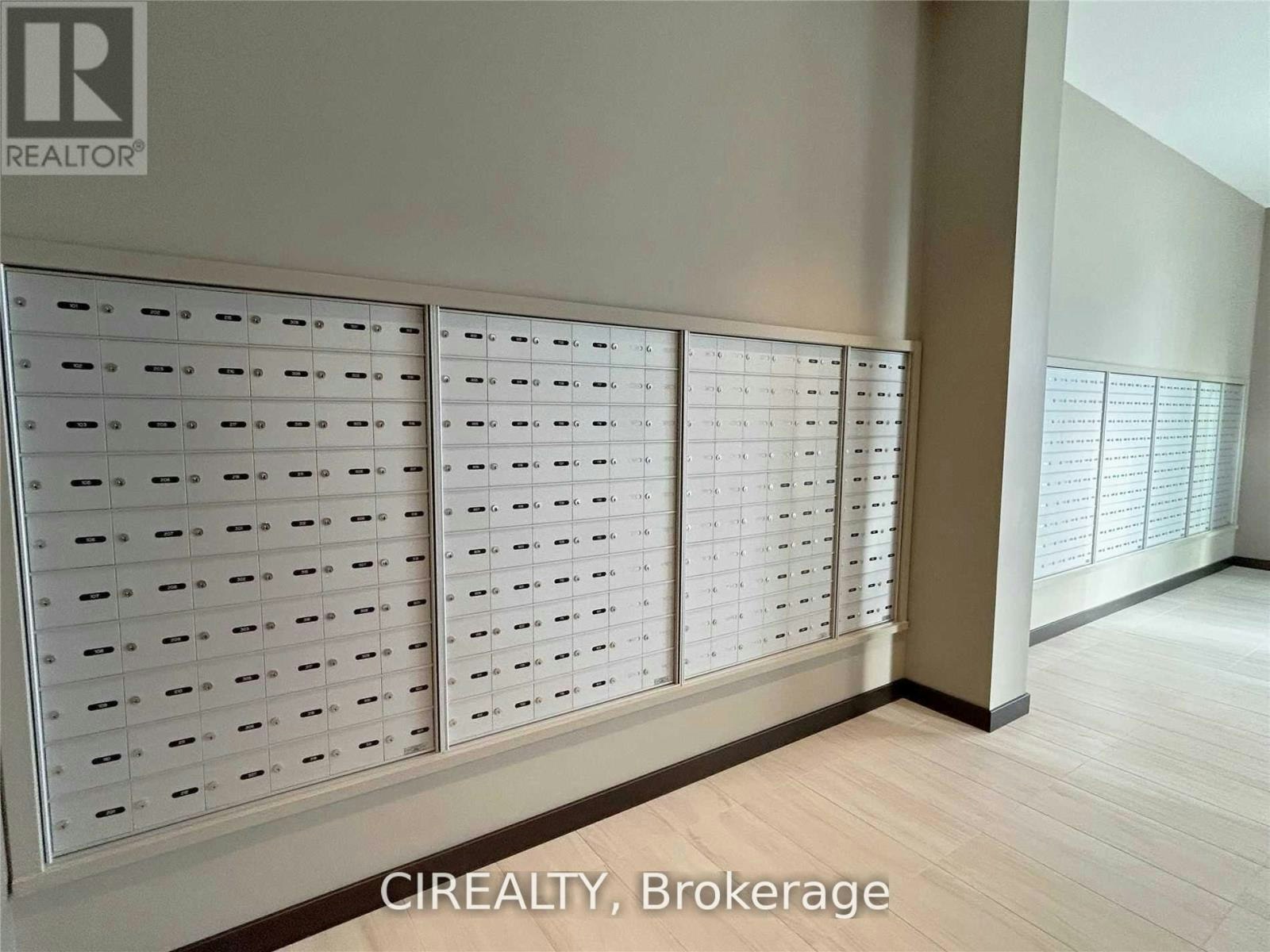 210-38 Honeycrisp Crescent, Vaughan, ON, L4K 0M8 - 12