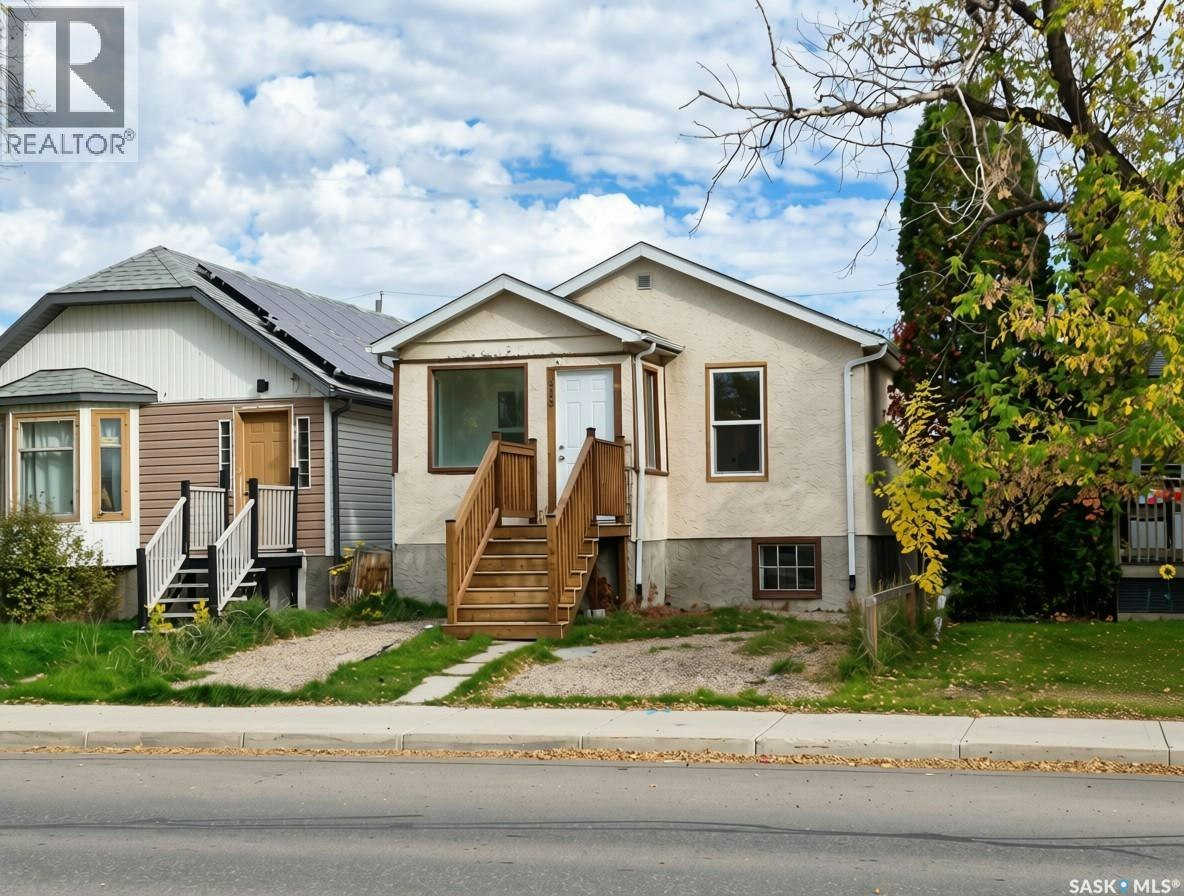 815 Elphinstone Street, Regina, SK, S4T 3L5
