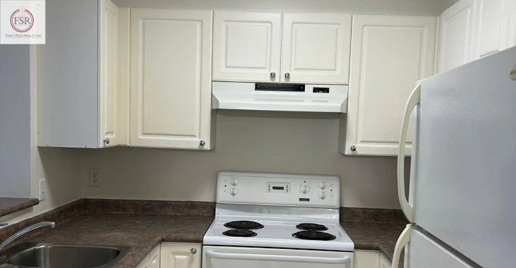 9979 140 Street, Surrey, BC, V3T 5W2 - 3
