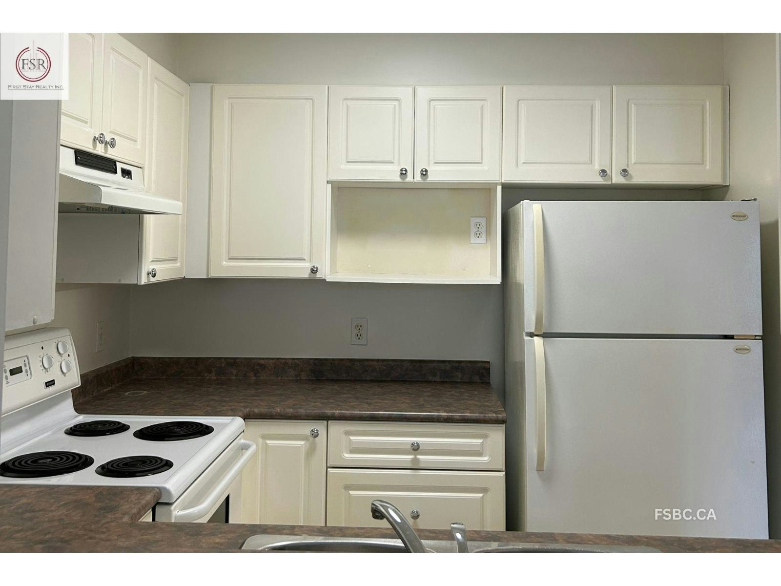 9979 140 Street, Surrey, BC, V3T 5W2 - 8