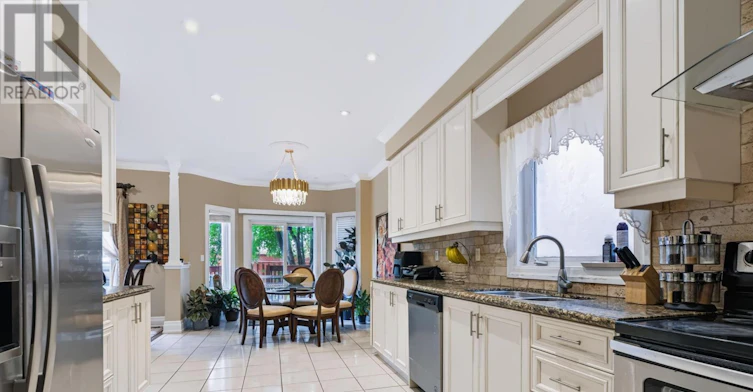 7562 Magistrate Terrace, Mississauga, ON, L5W 1L3 - 8