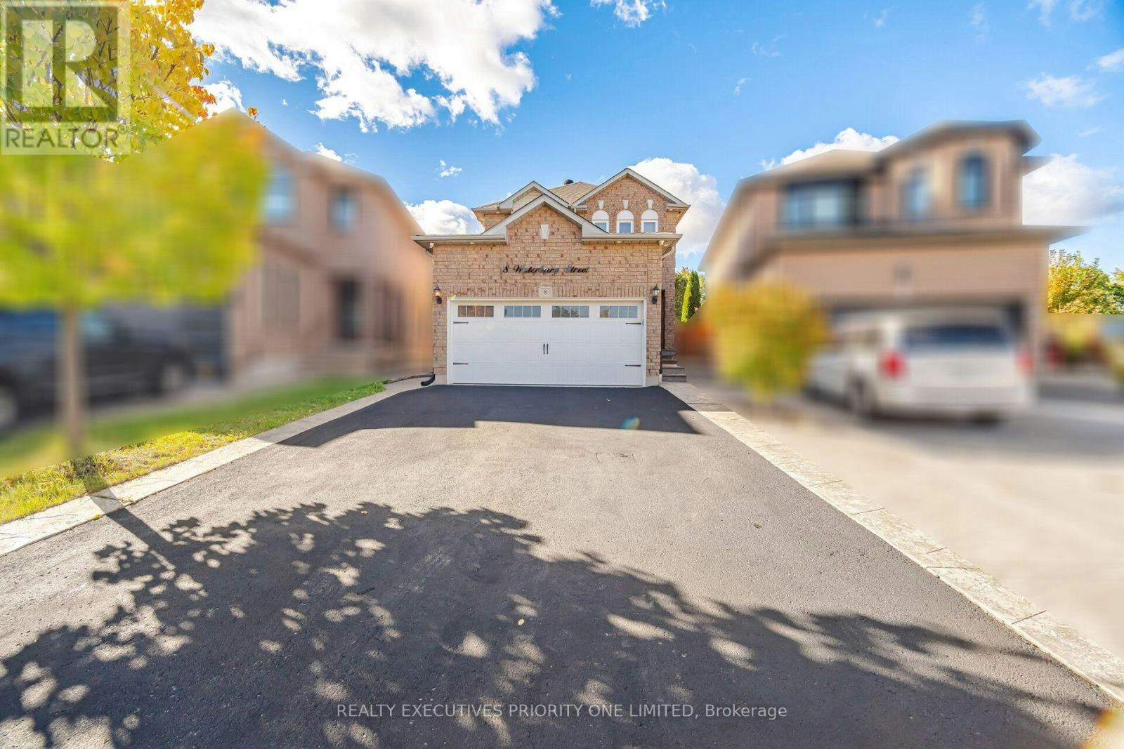 8 Waterbury Street, Caledon, ON, L7E 1X2