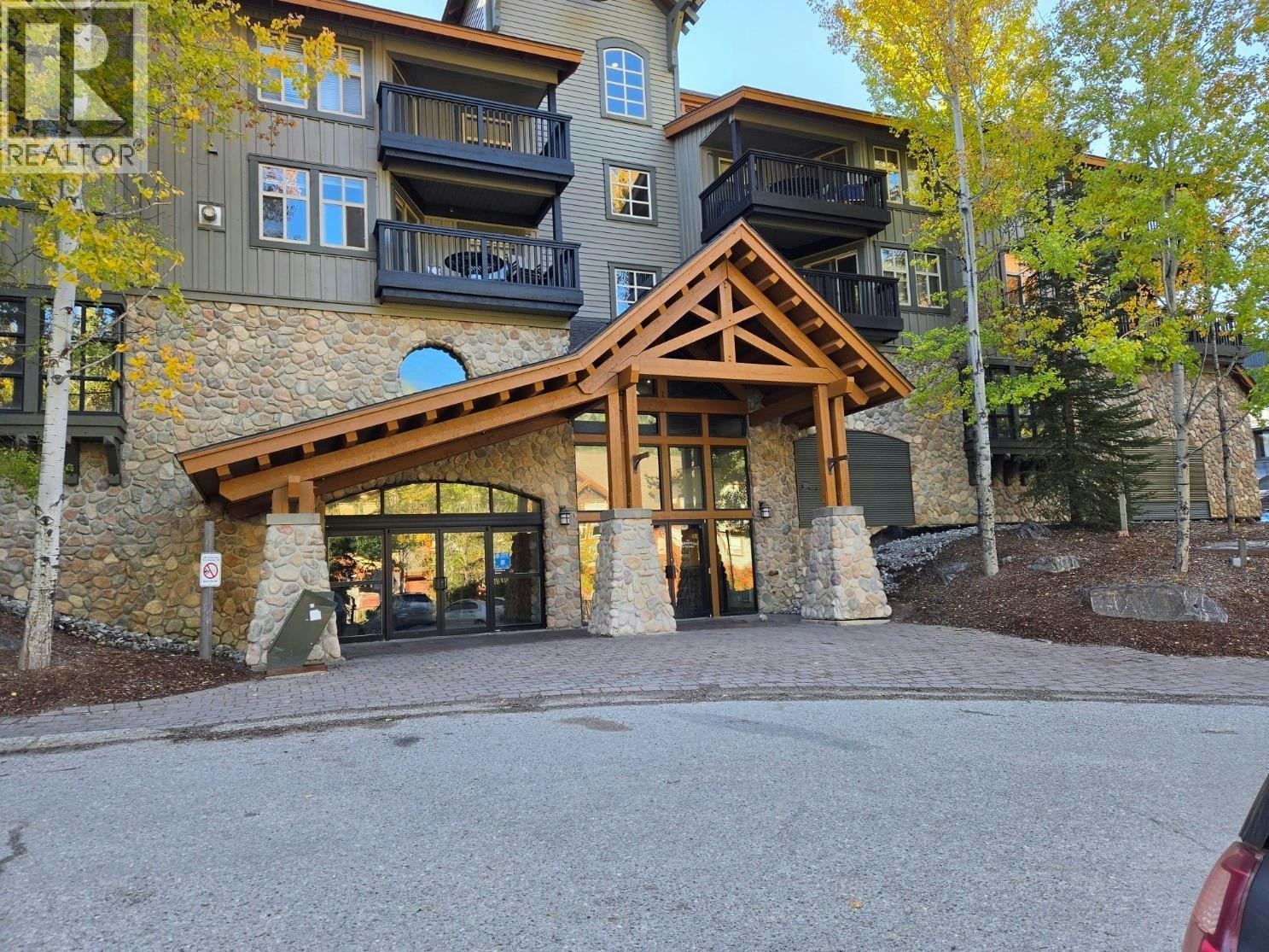 303-2050 Summit Drive, Panorama, BC, V0A 1T0