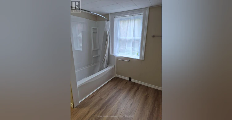 7 Dales Avenue, Brockville, ON, K6V 5G9 - 10