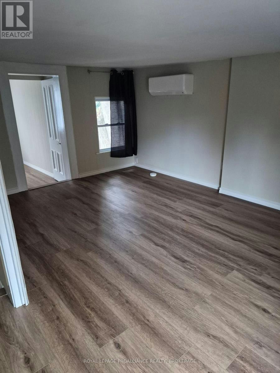 7 Dales Avenue, Brockville, ON, K6V 5G9 - 8