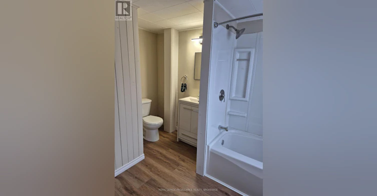 7 Dales Avenue, Brockville, ON, K6V 5G9 - 9