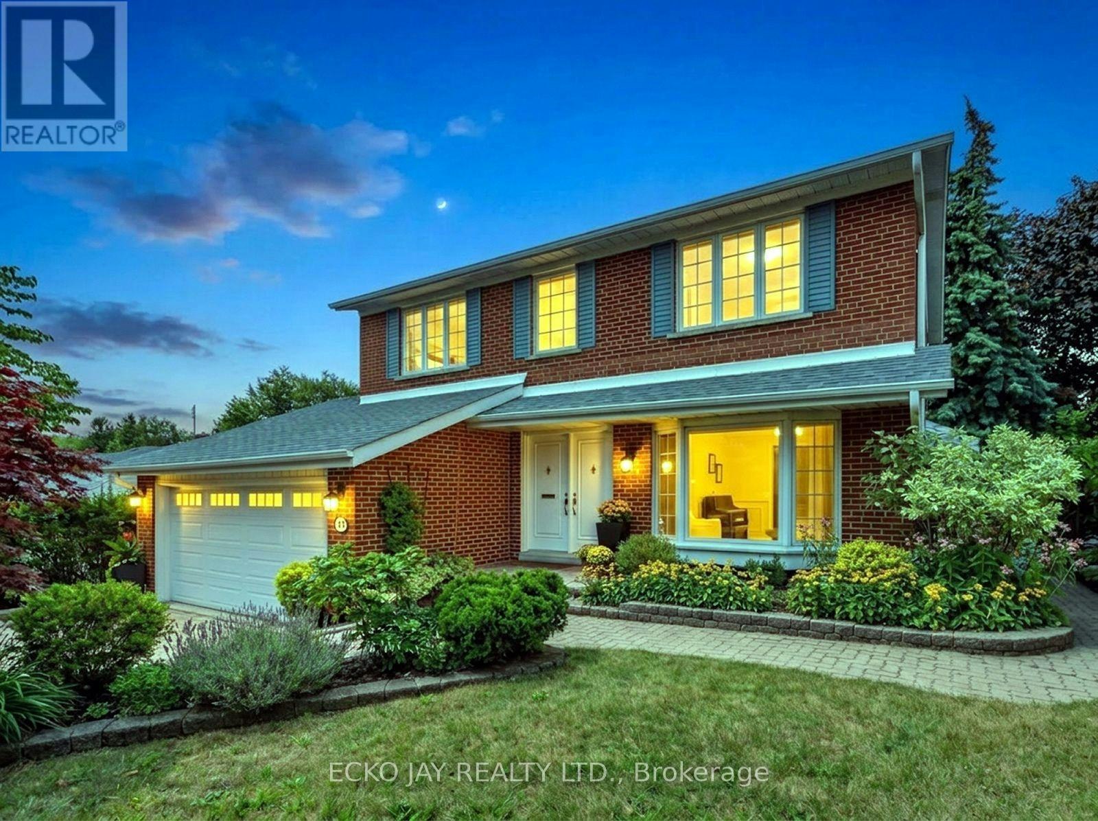 22 Meadowglade Crescent, Toronto, ON, M2J 1C7