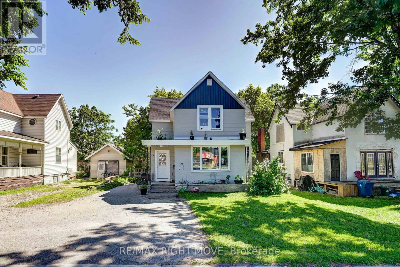 72 Dunedin Street, Orillia, ON, L3V 5T5