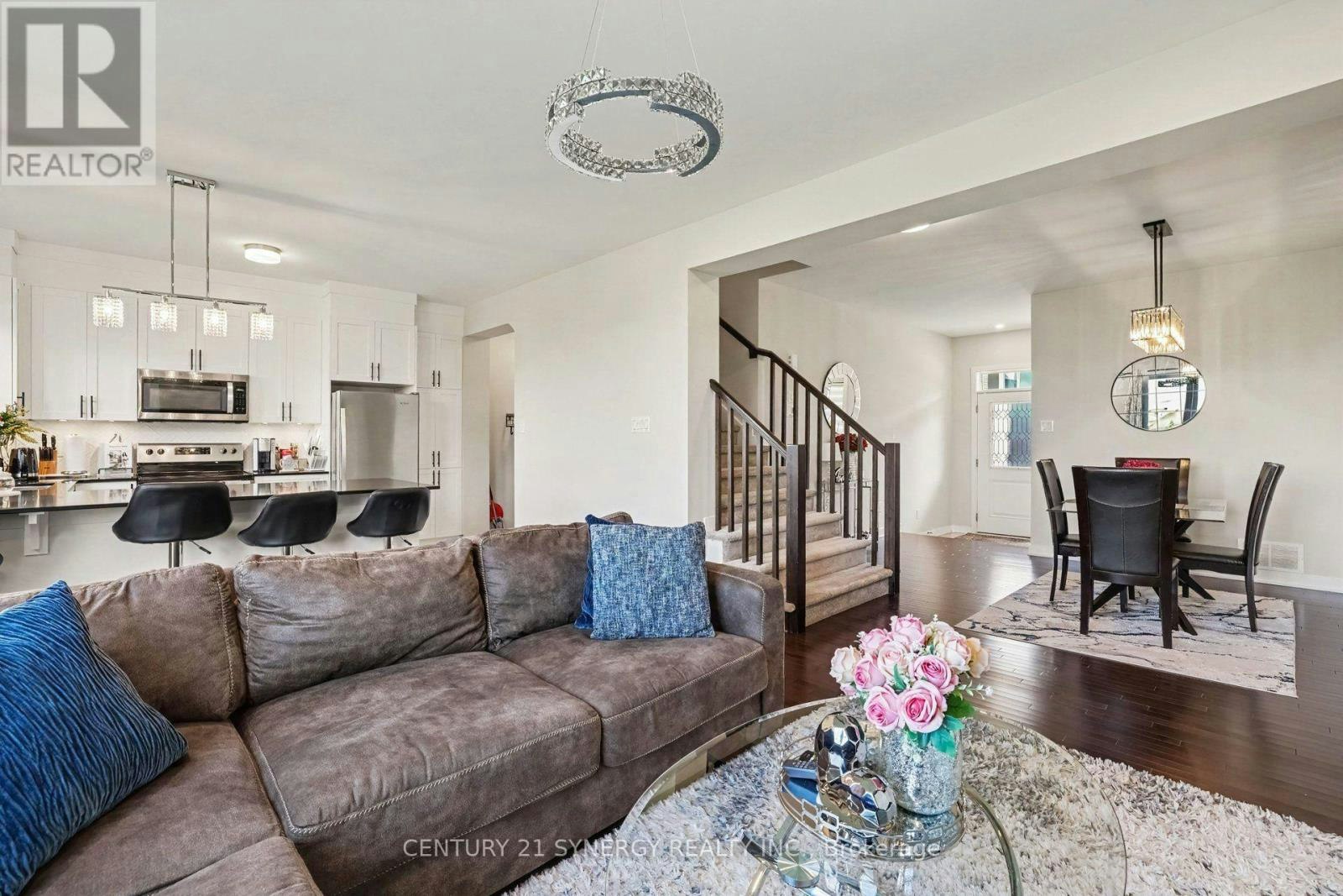 320 Canadensis Lane, Manotick, ON, K2J 6X8 - 4
