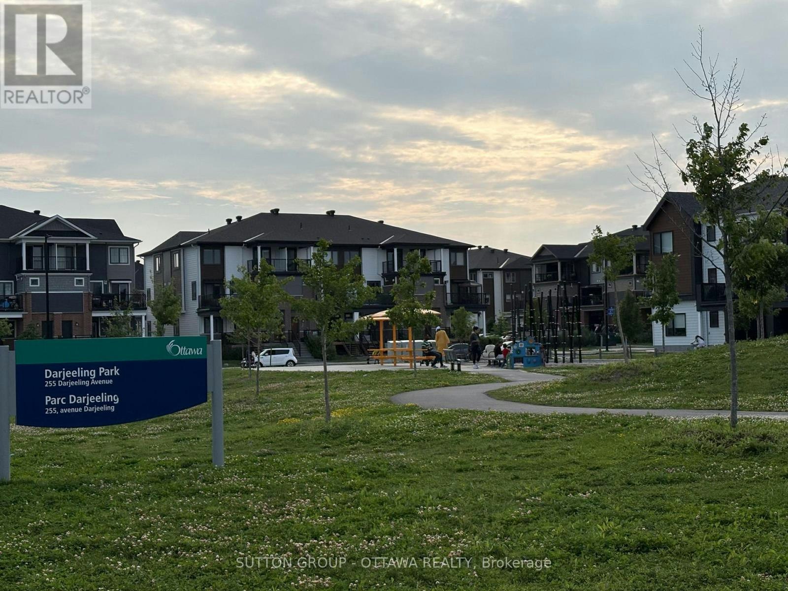 274 Darjeeling Avenue, Ottawa, ON, K2J 6Z1 3