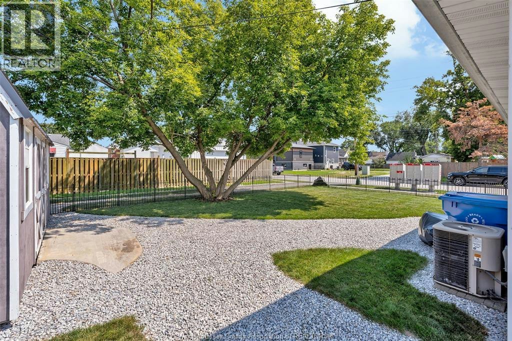 858 Lesperance, Tecumseh, ON, N8N 1W7 - 8