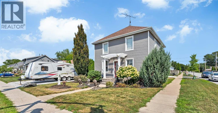 858 Lesperance, Tecumseh, ON, N8N 1W7 - 2