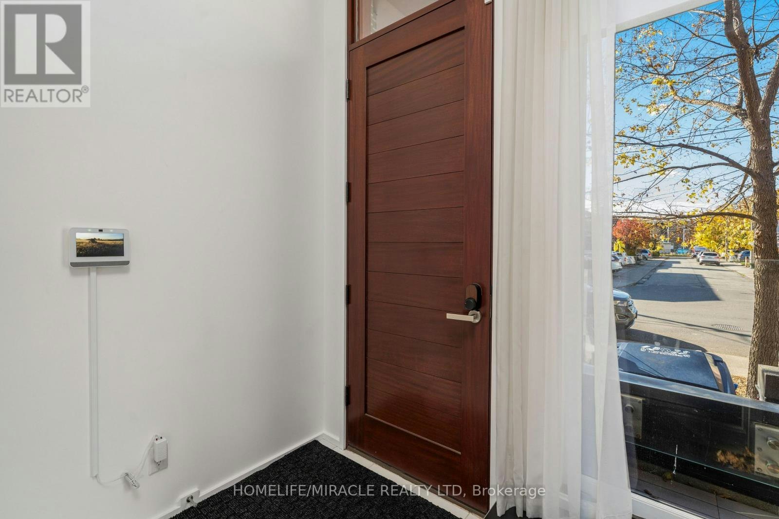 249 Claremont Street, Toronto, ON, M6J 2N1 - 6